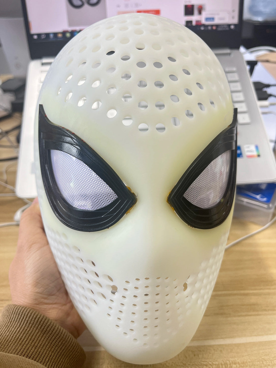 Marvel Spider-Man Faceshell / Eyes for DIY Handmade Holland Spiderman Mask with Halloween Cosplay Costume Masks Birthday Gift