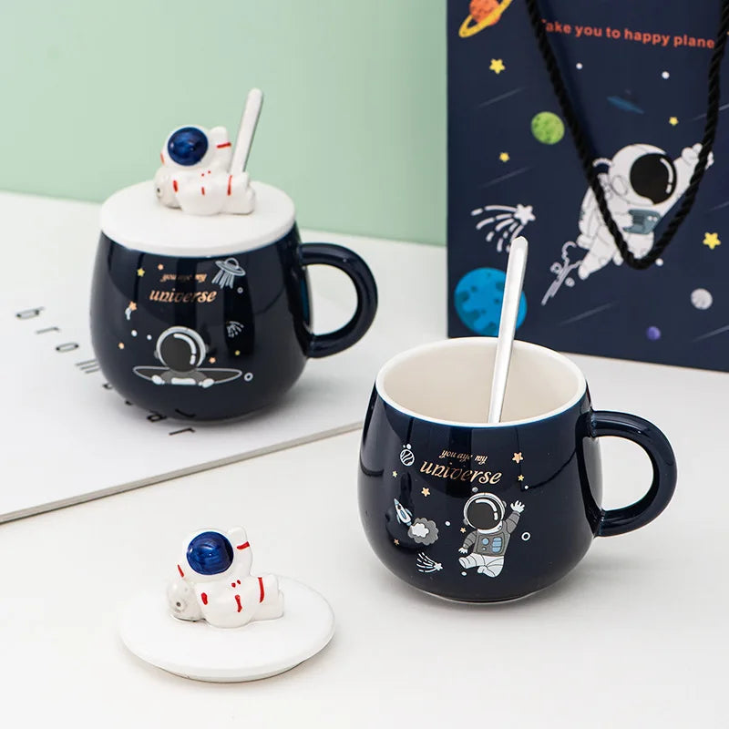 Creative Astronaut Planet Mugs Cartoon Ceramic Coffee Milk Cup Home Office Drinking Cups Set Spoon with Lid Personality Gift
