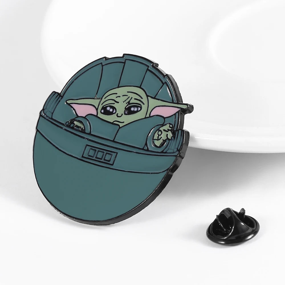 Disney Classic Movie Star War Button Brooch For Bag Fashion Decoration Cute Yoda Baby Grogu Enamel Lapel Pin Badge For Fans