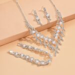 Bridal Jewelry Sets 1 set Imitation Pearl Imitation Diamond 1 Necklace 1 Bracelet Earrings Women's Elegant European Tassel Fringe Jewelry Set For Wedding Anniversary Party Evening